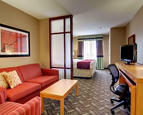 2 Queen Beds, Suite, Nonsmoking