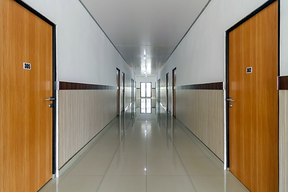 RedDoorz Syariah near RSU Suaka Insan Banjarmasin