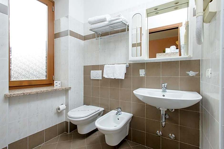 Bes Hotel Papa San Pellegrino Terme