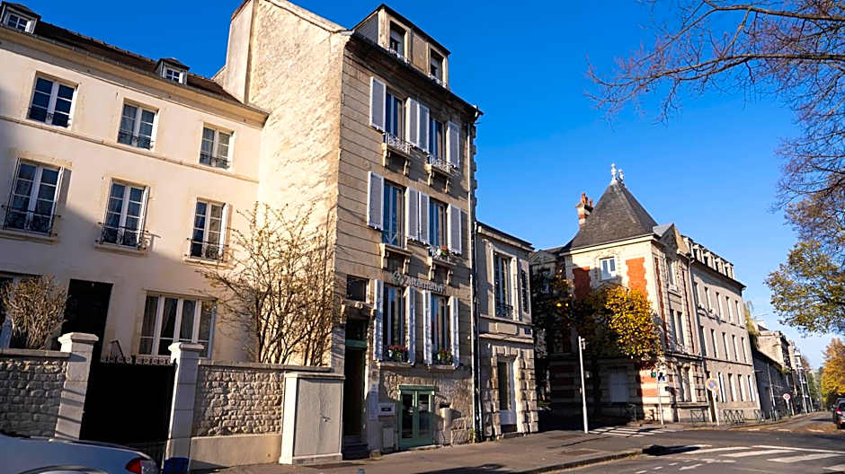 Chambres au coeur du quartier historique - Maison Alternativi