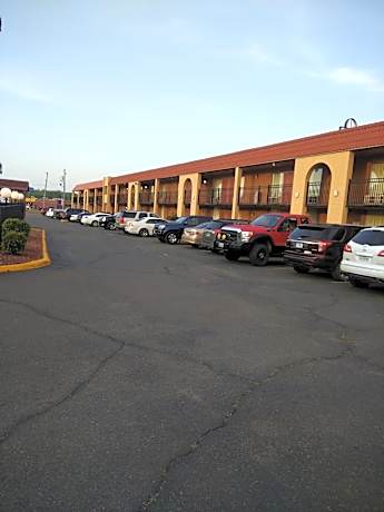 Days Inn by Wyndham Caddo Valley Arkadelphia