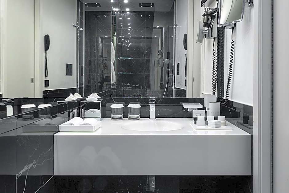 LHP Hotel River & SPA