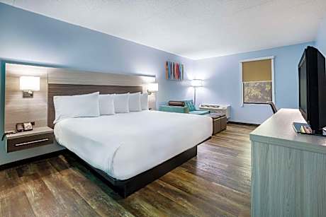 1 King Bed, Nonsmoking
