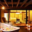 Kaminoyama Onsen Hanaakari no Yado Tsukinoike