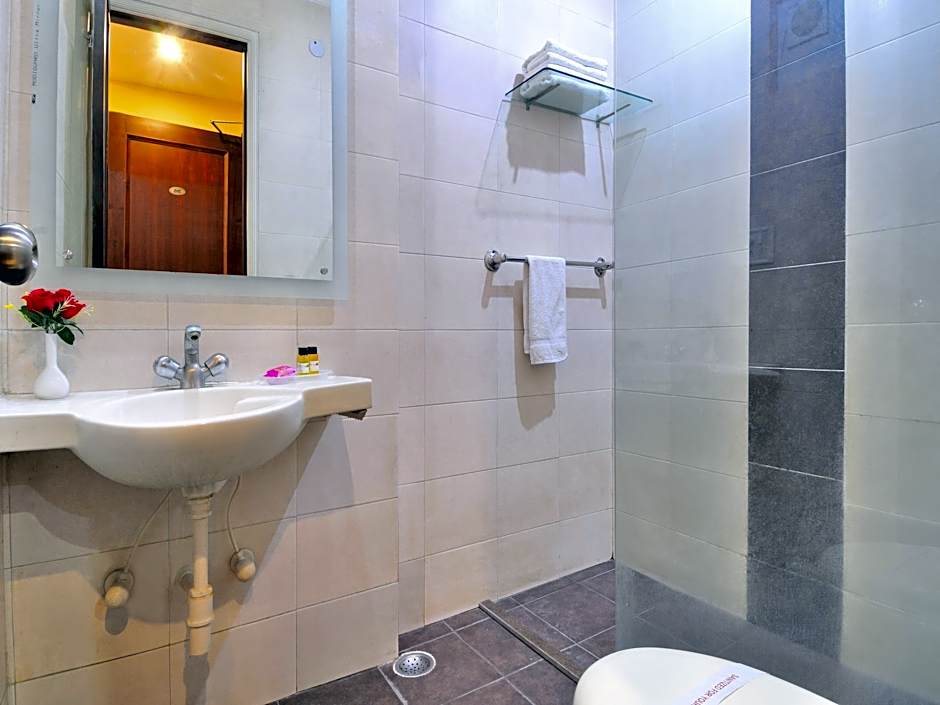 Hotel Sky Rich International