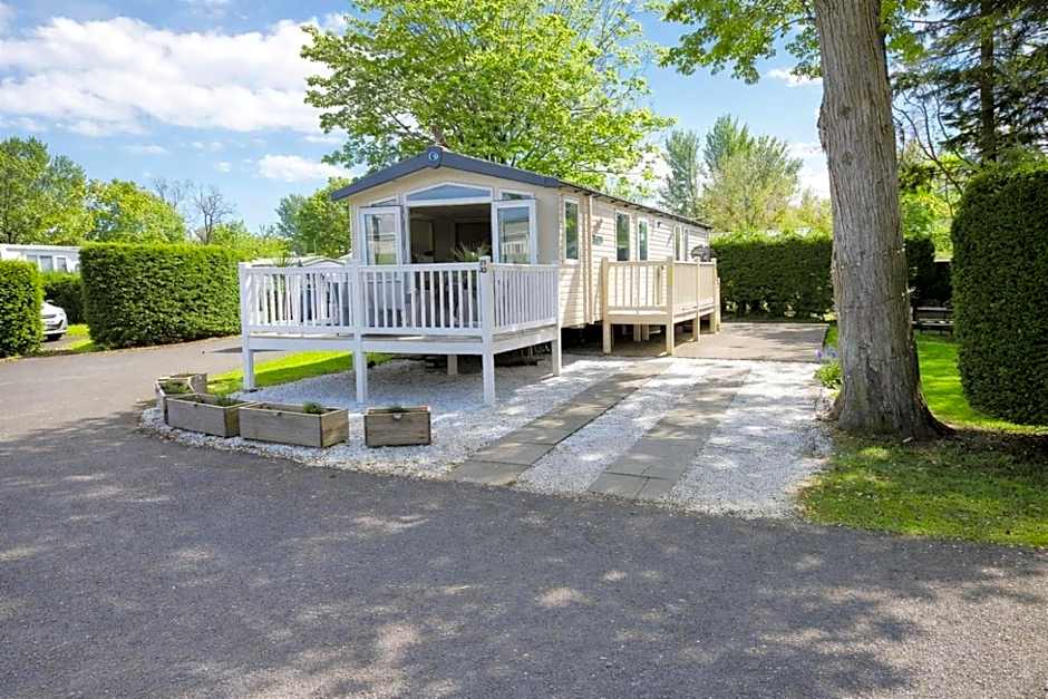 Prestige Static Caravan on 5 Star Holiday Park