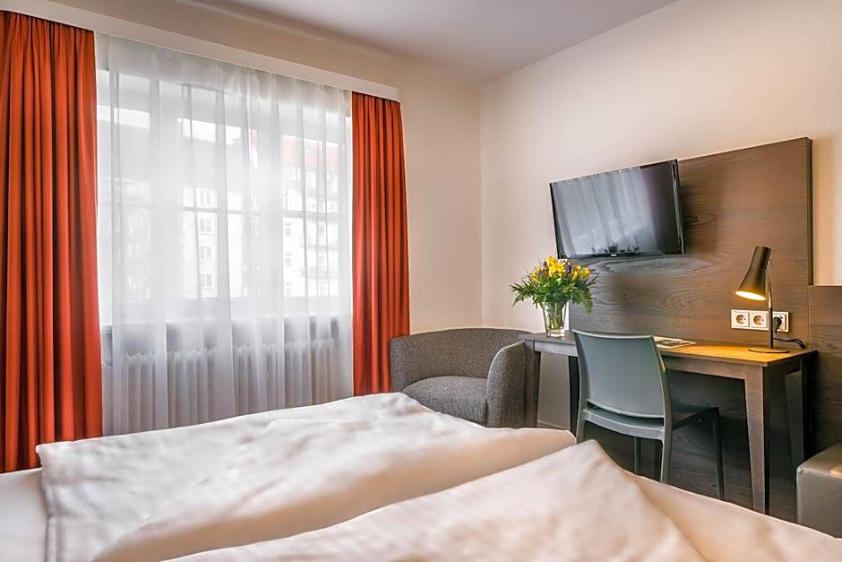 Signature Hotel Astoria