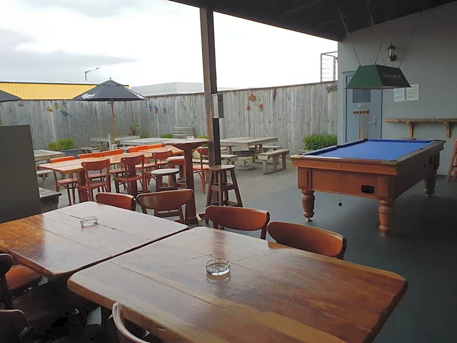Horse and Jockey Inn