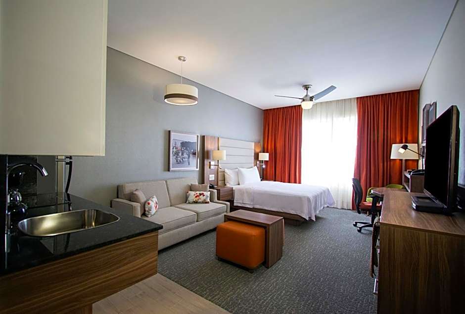 Fiesta Inn Suites Aeropuerto del Bajio