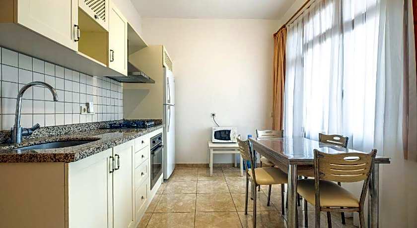 Old Town Deluxe Flats