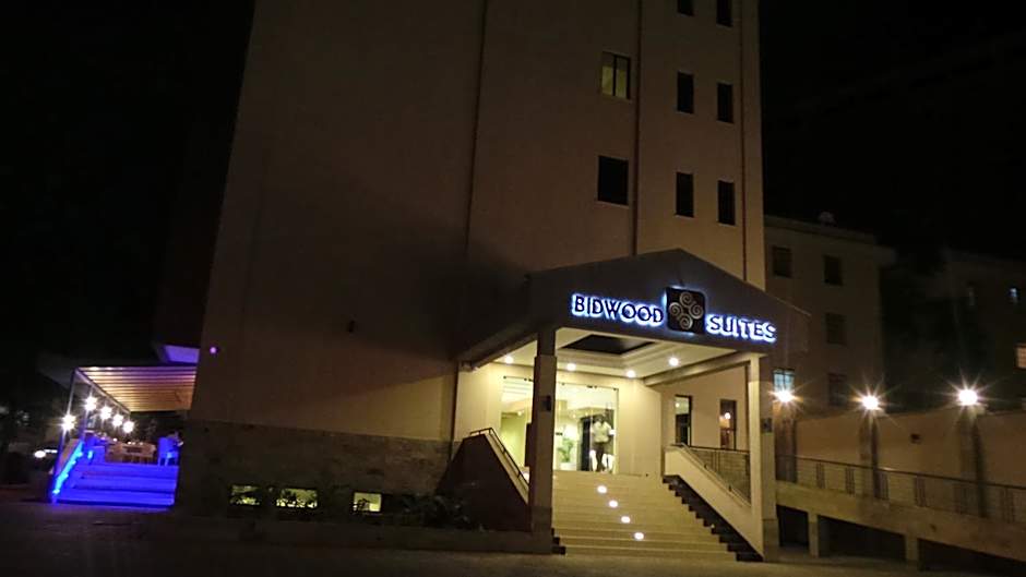 Bidwood Suite Hotel, Opposite Sarit Centre