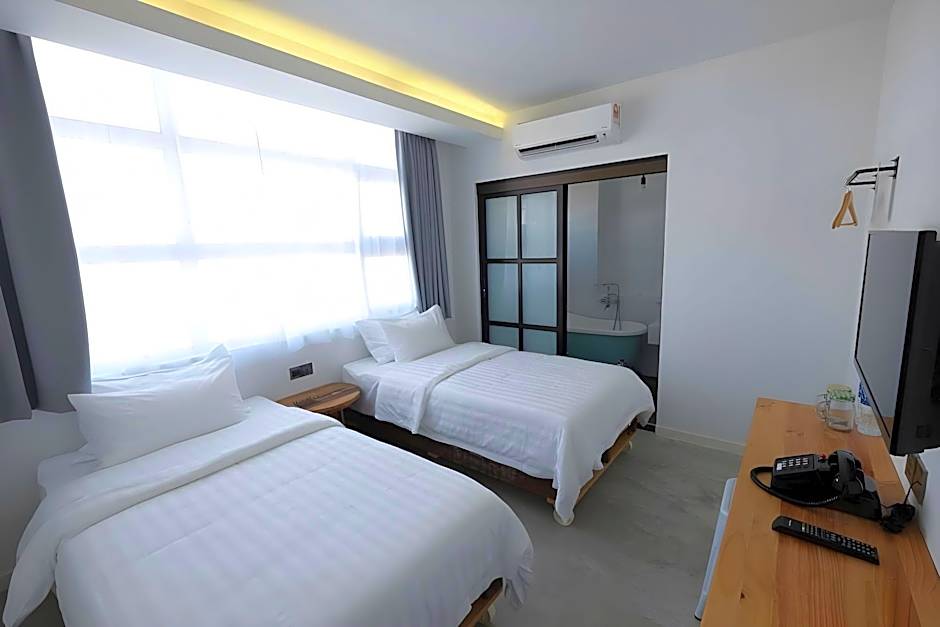 White Loft Hotel