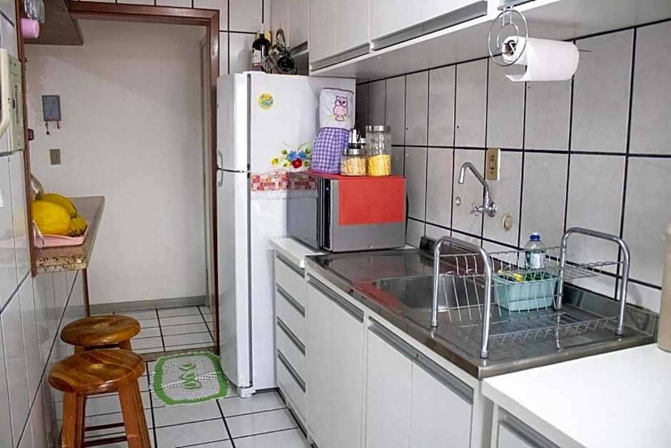 Apto com Wi Fi a 400m da Praia de Canasvieiras SC