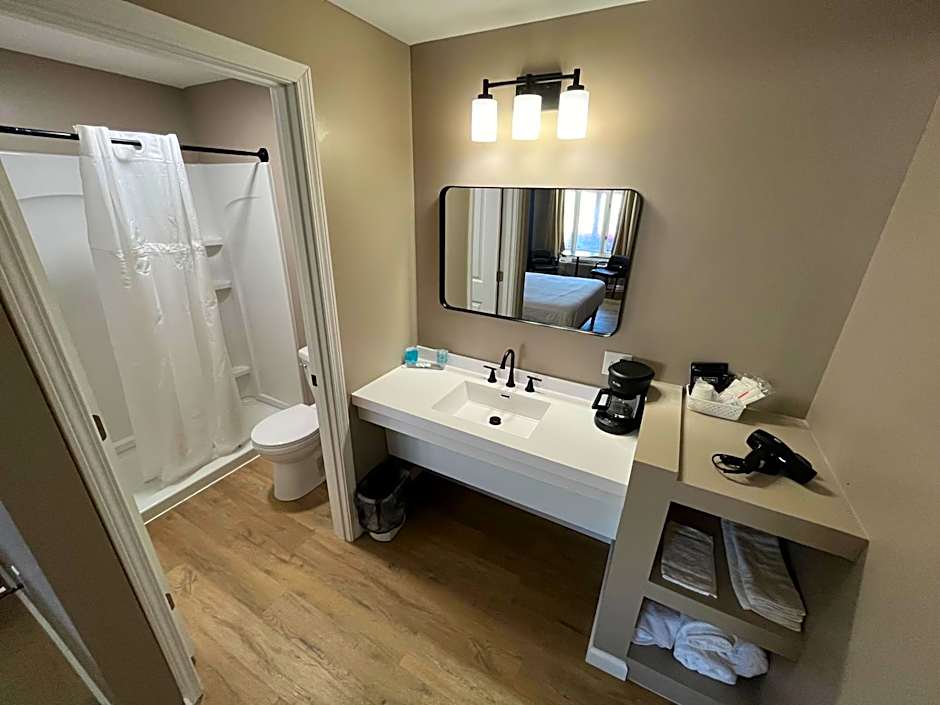 Valley Inn and Suites