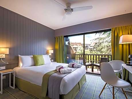 Privilege Double Room with Bacony and Park View