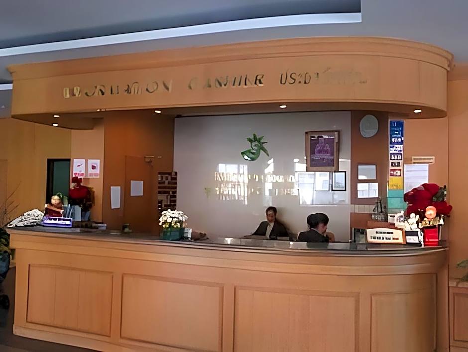 SR Hotel