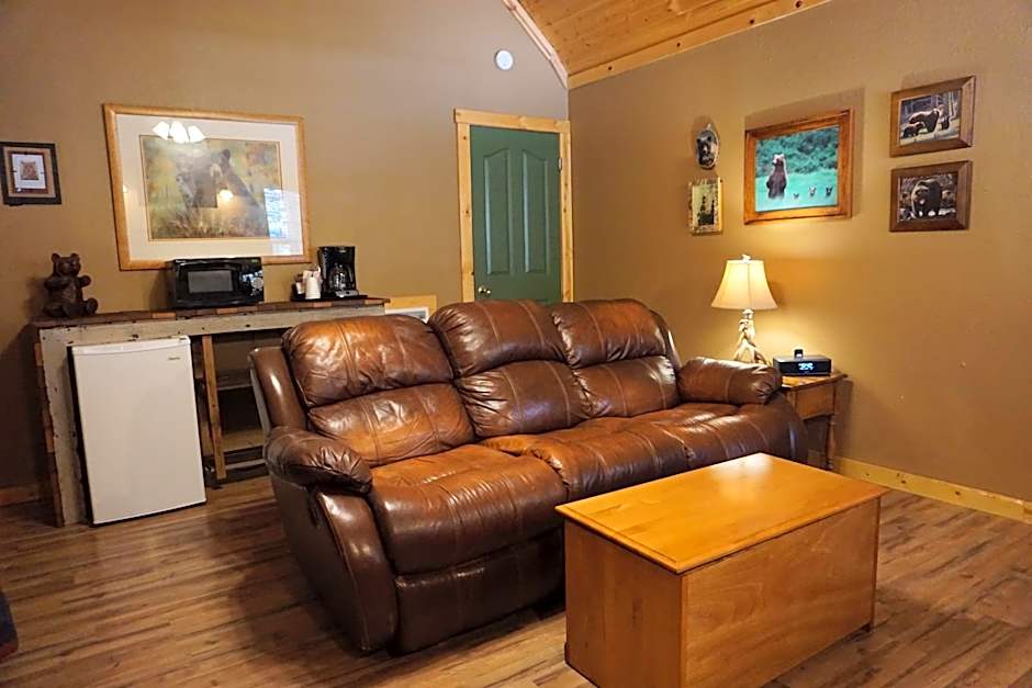 Shaver Lake Village Hotel