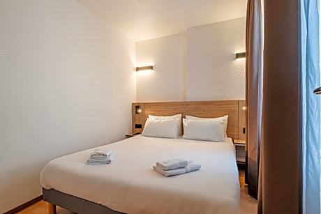 Apartment (6 Adults)