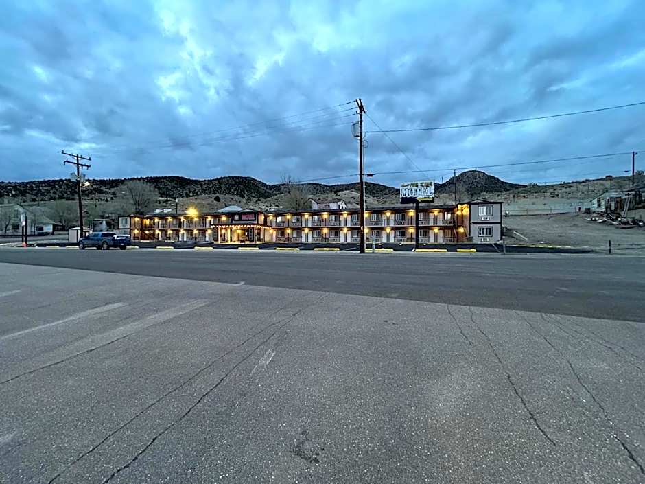 Four Sevens Motel