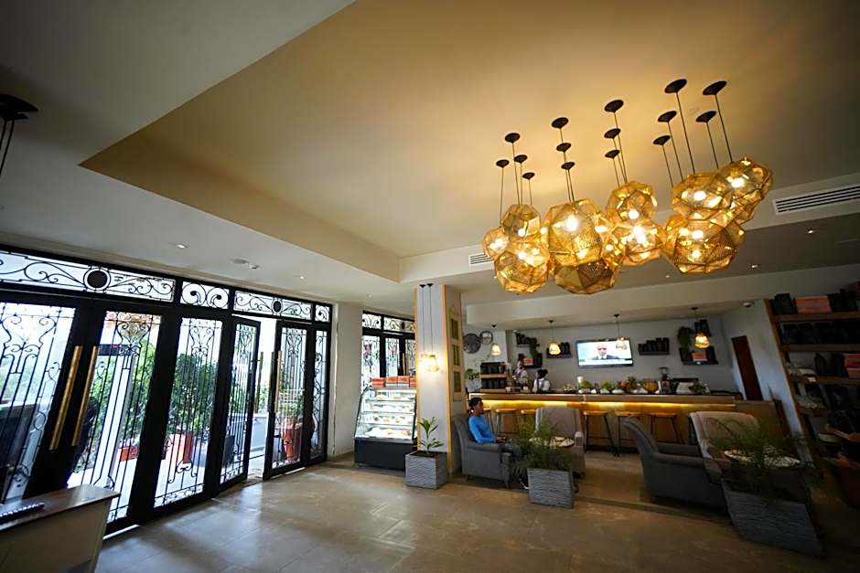 Mado Hotel