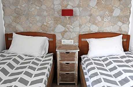 Twin Room with Private Bathroom