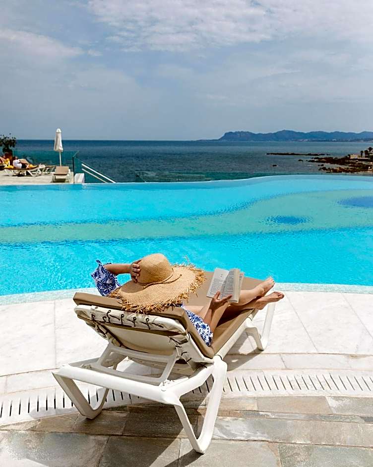 Leptos Panorama Hotel