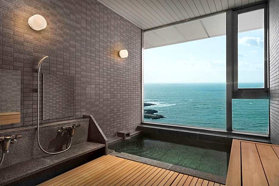 Nanki-Shirahama Marriott Hotel