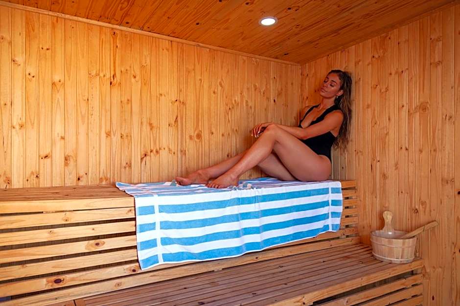 Abalone Hotel & Villas