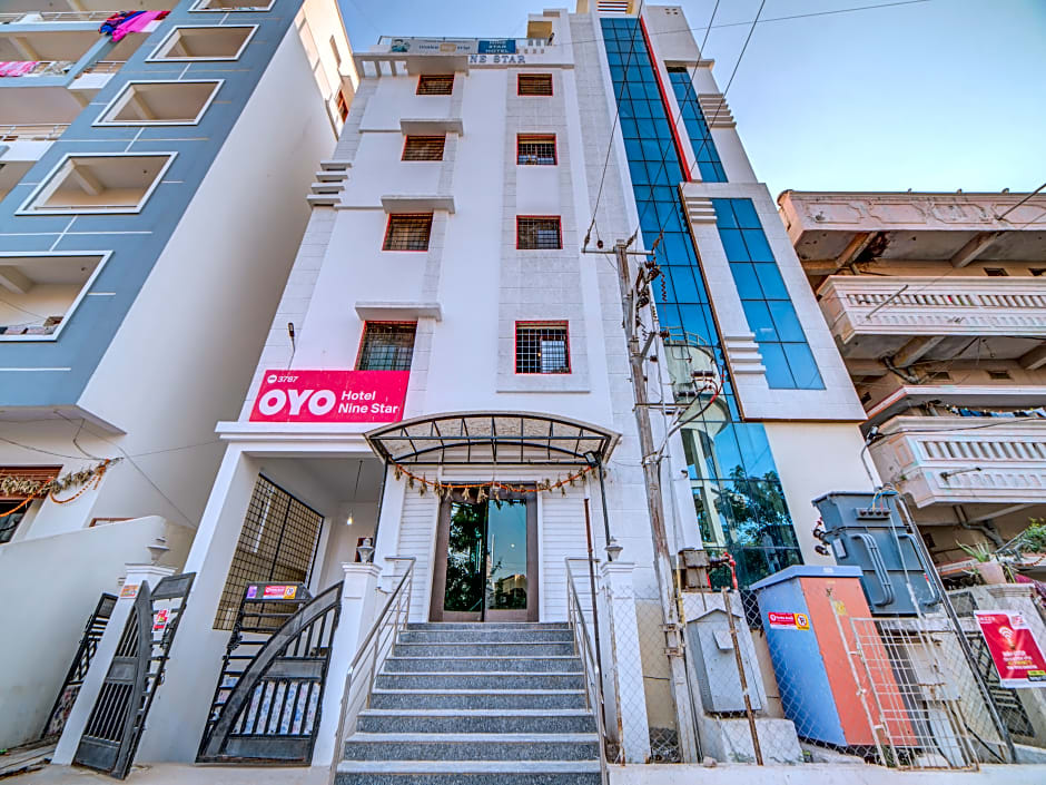 OYO Flagship 24397 9 Star Hotel