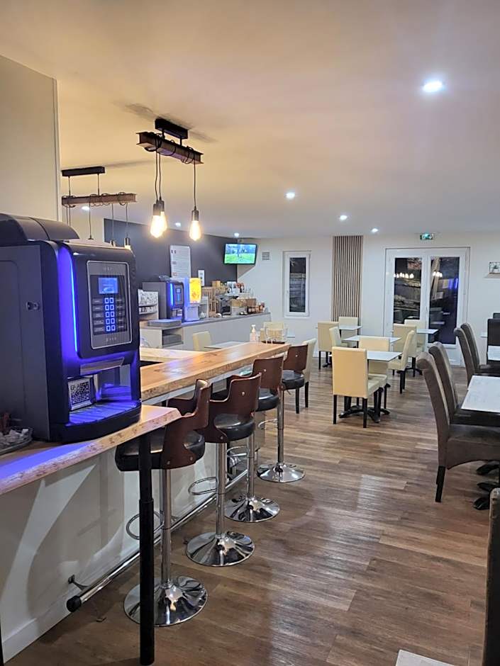 Brit Hotel Plaisance A9/A61