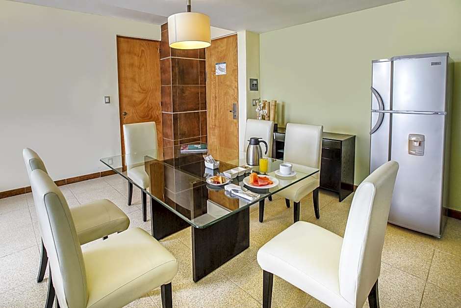 Krystal Urban Cancun-Malecon