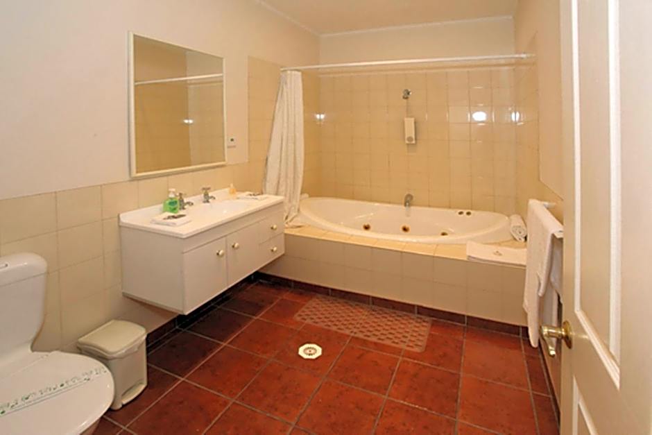 The Esplanade Motel & Conference Centre