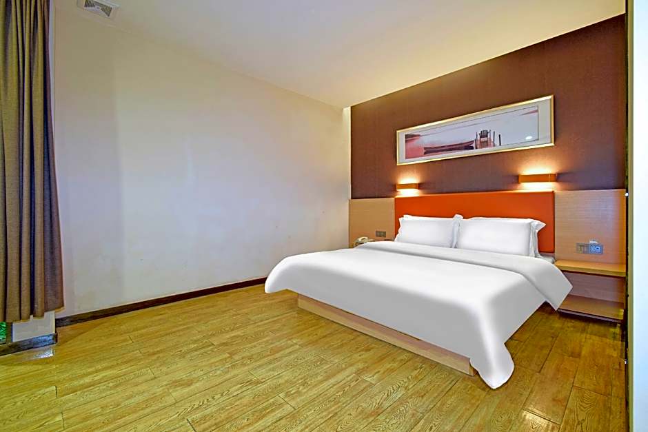 7 Days Premium Chongqing West Station