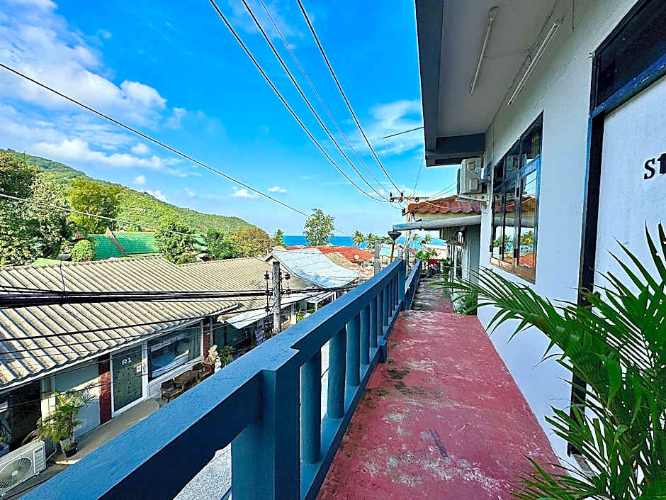 Eclipse Hostel and Bar