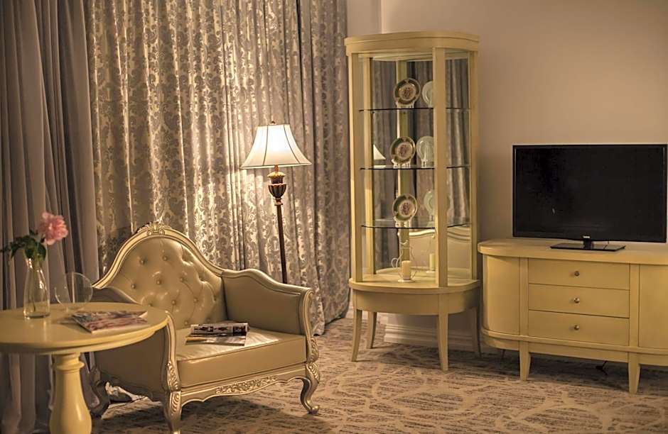 Bristol Central Park Hotel