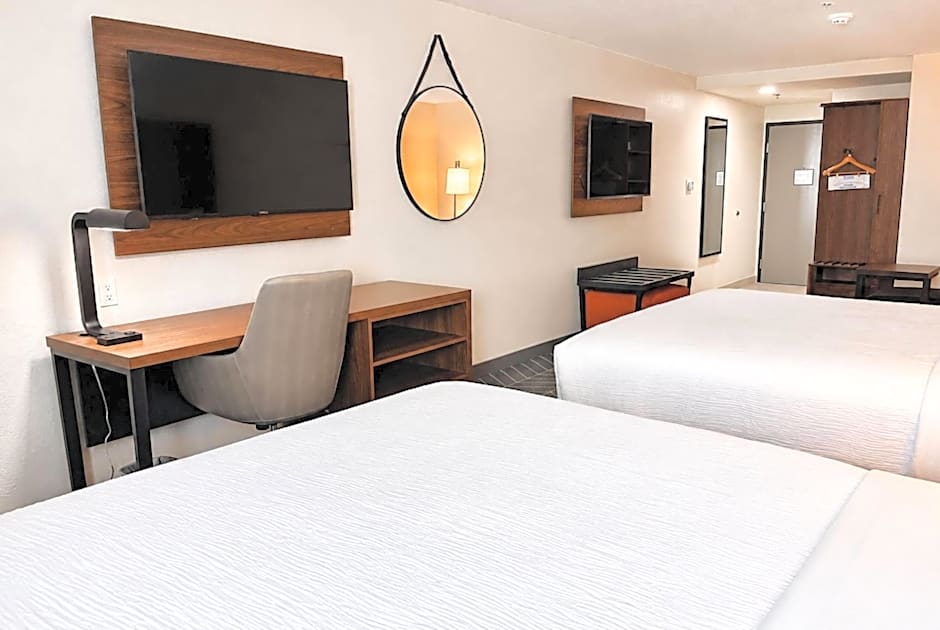 La Quinta Inn & Suites by Wyndham Auburn - University Area