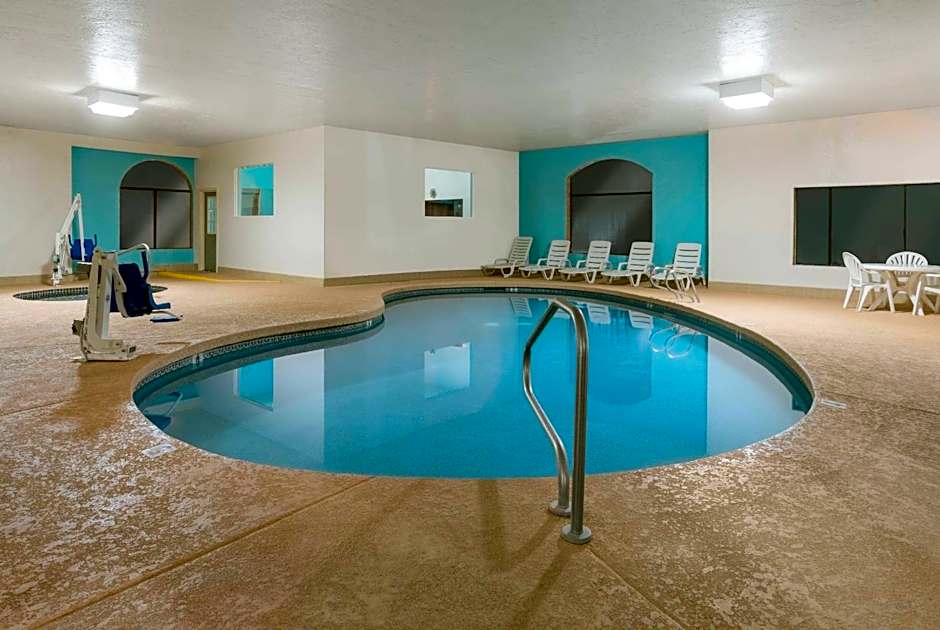 Howard Johnson by Wyndham Holbrook