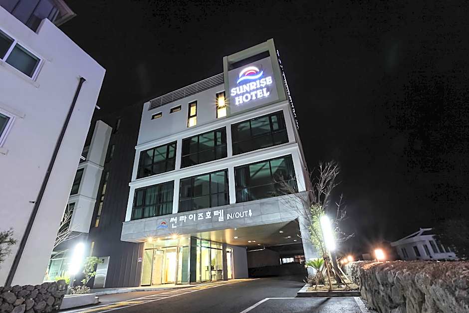 Sunrise Hotel Seopjikoji