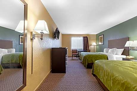 2 Queen Beds No Smoking