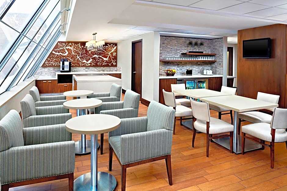 Sheraton Ottawa Hotel