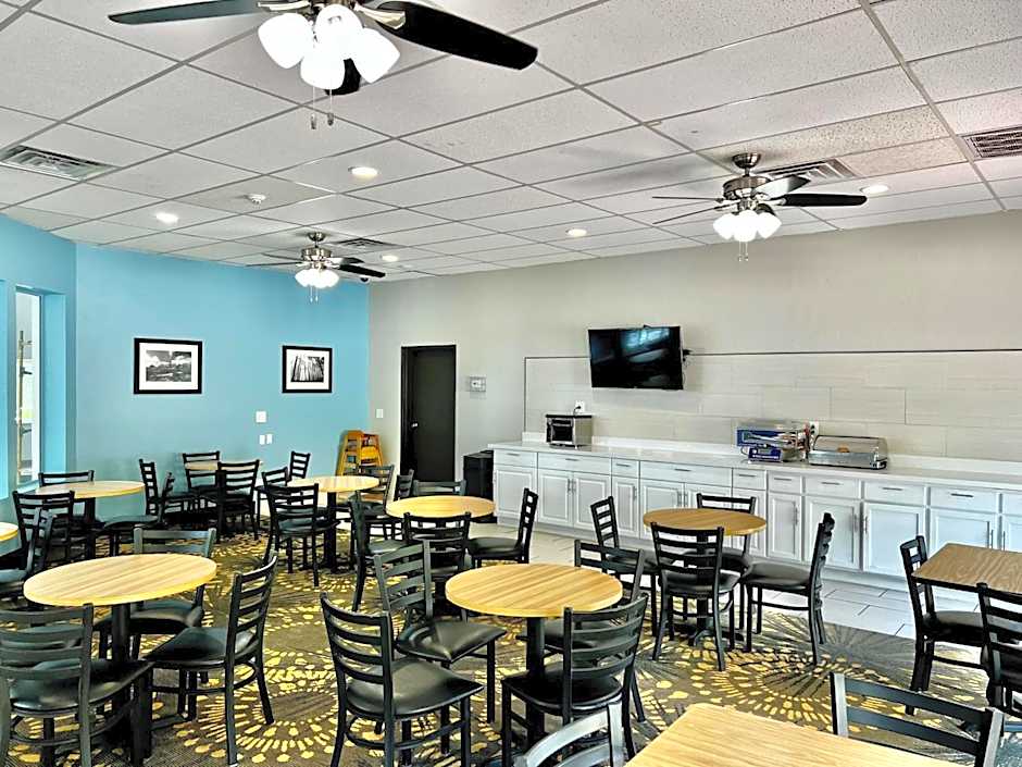 Days Inn by Wyndham Williams