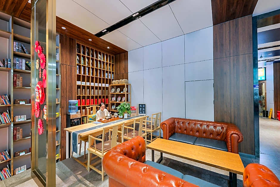 James Joyce Coffetel Xishuangbanna Poshui Square Manjinglan Ancient City