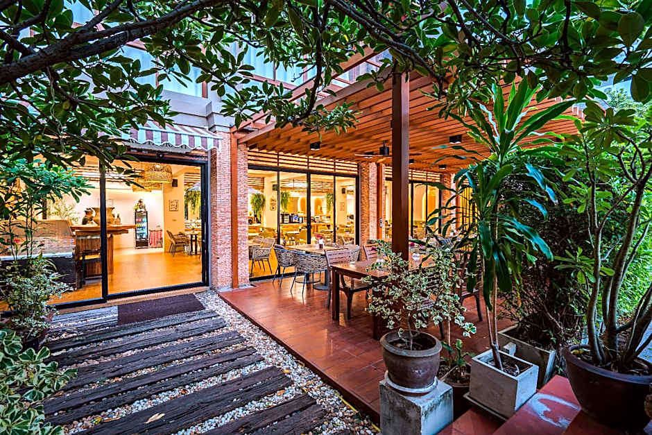 Ayrest Hua Hin Hotel