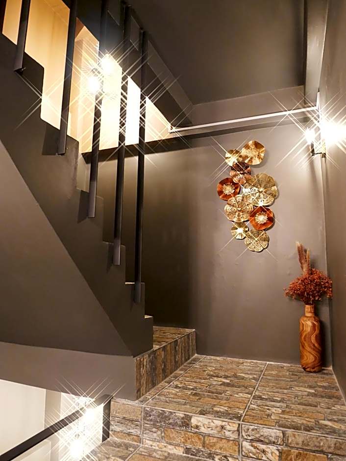 VarietyD-DayHostel HuaHin