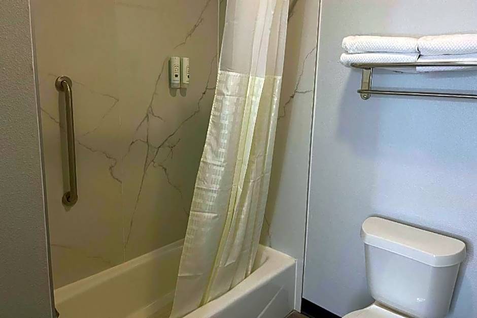 Quality Suites Abilene Mall Area