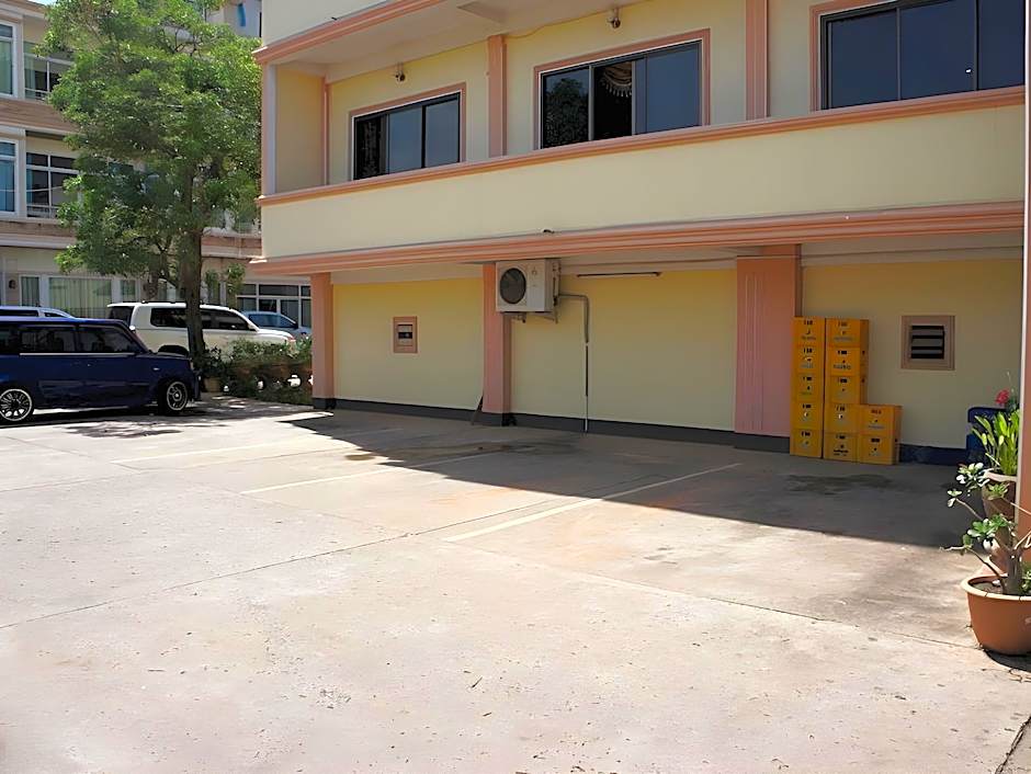 Sisavath Hotel
