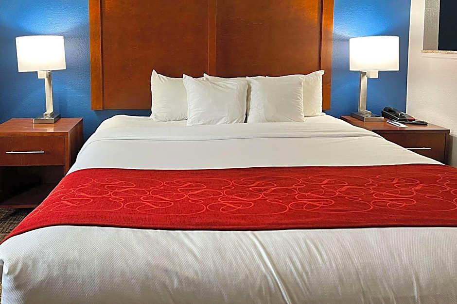 Comfort Suites Louisville East