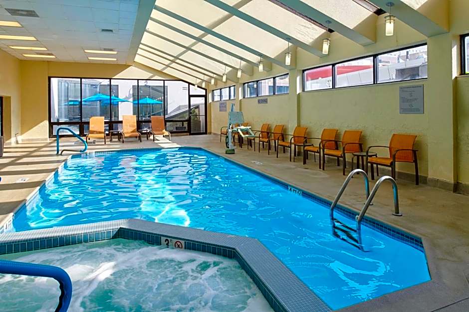 Courtyard by Marriott Columbus Downtown