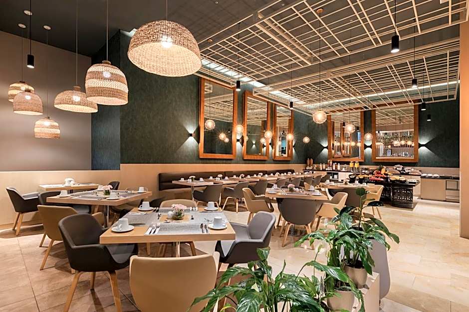 Holiday Inn Bogota Airport By IHG