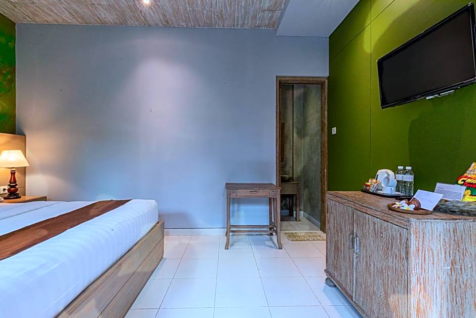 ME Villa Kayu Tulang